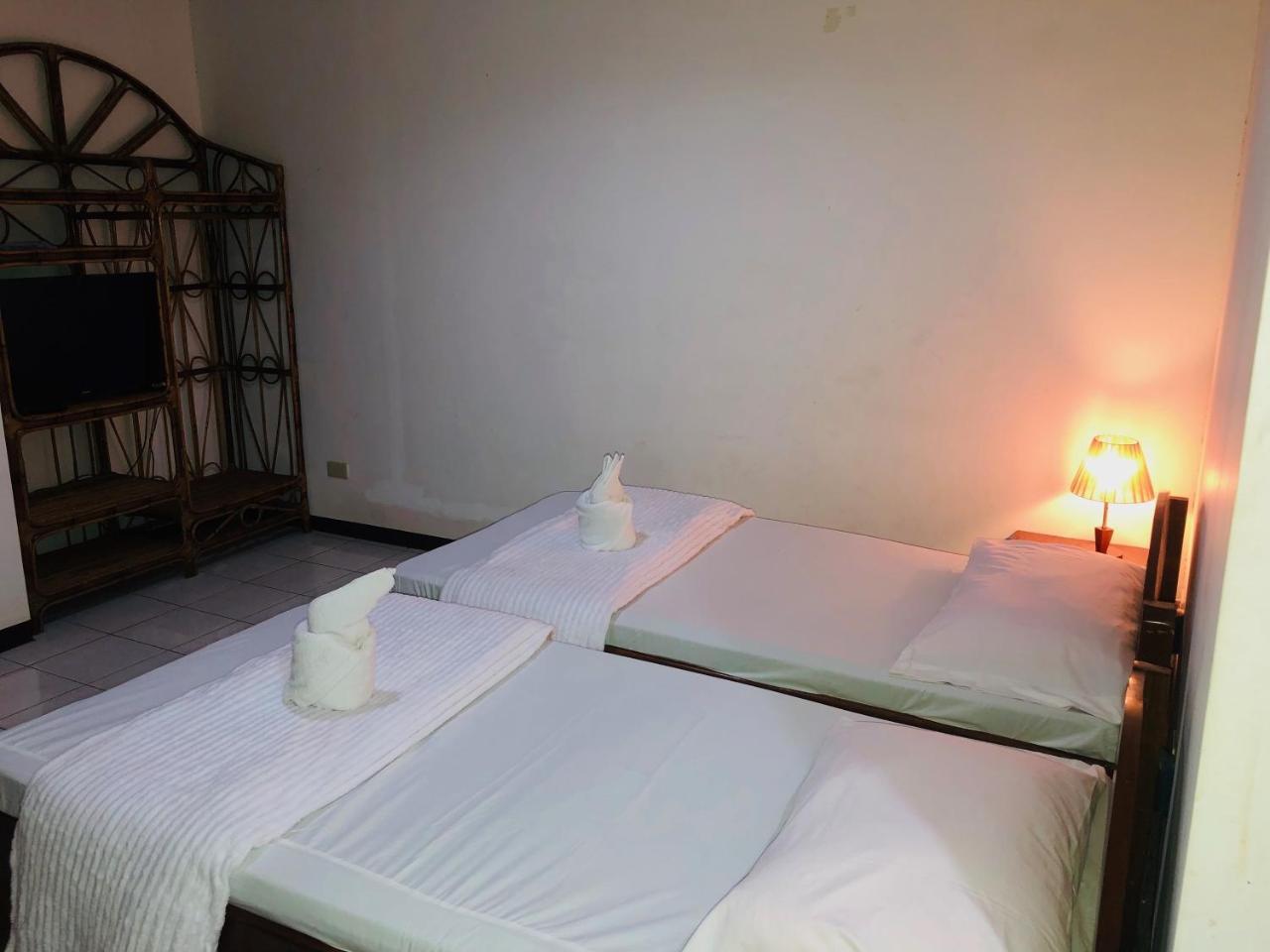 Matutina Pensionne Puerto Princesa Екстер'єр фото