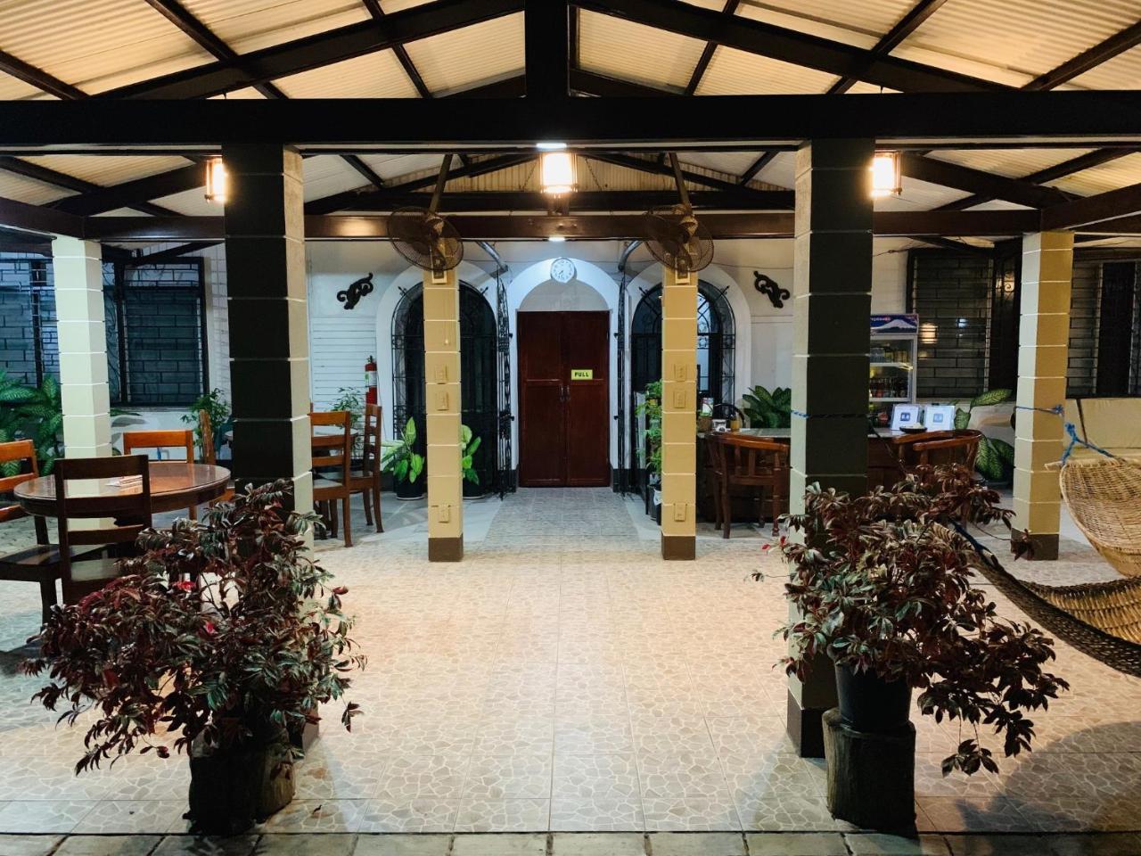 Matutina Pensionne Puerto Princesa Екстер'єр фото