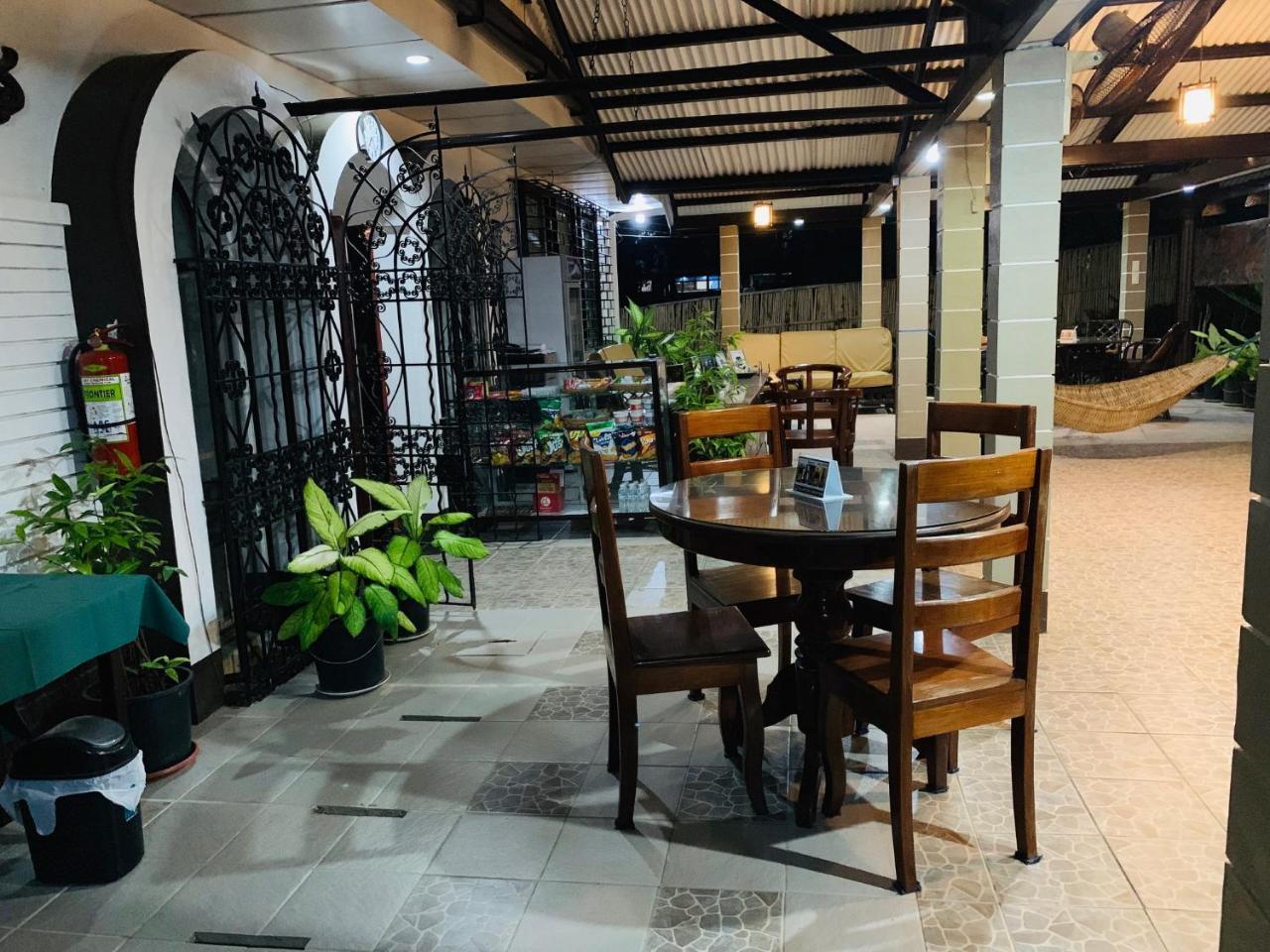 Matutina Pensionne Puerto Princesa Екстер'єр фото