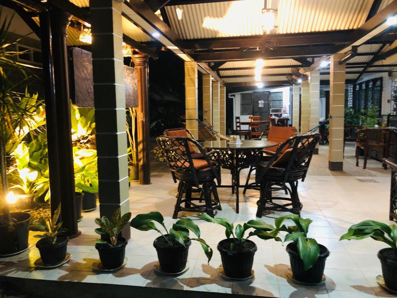 Matutina Pensionne Puerto Princesa Екстер'єр фото