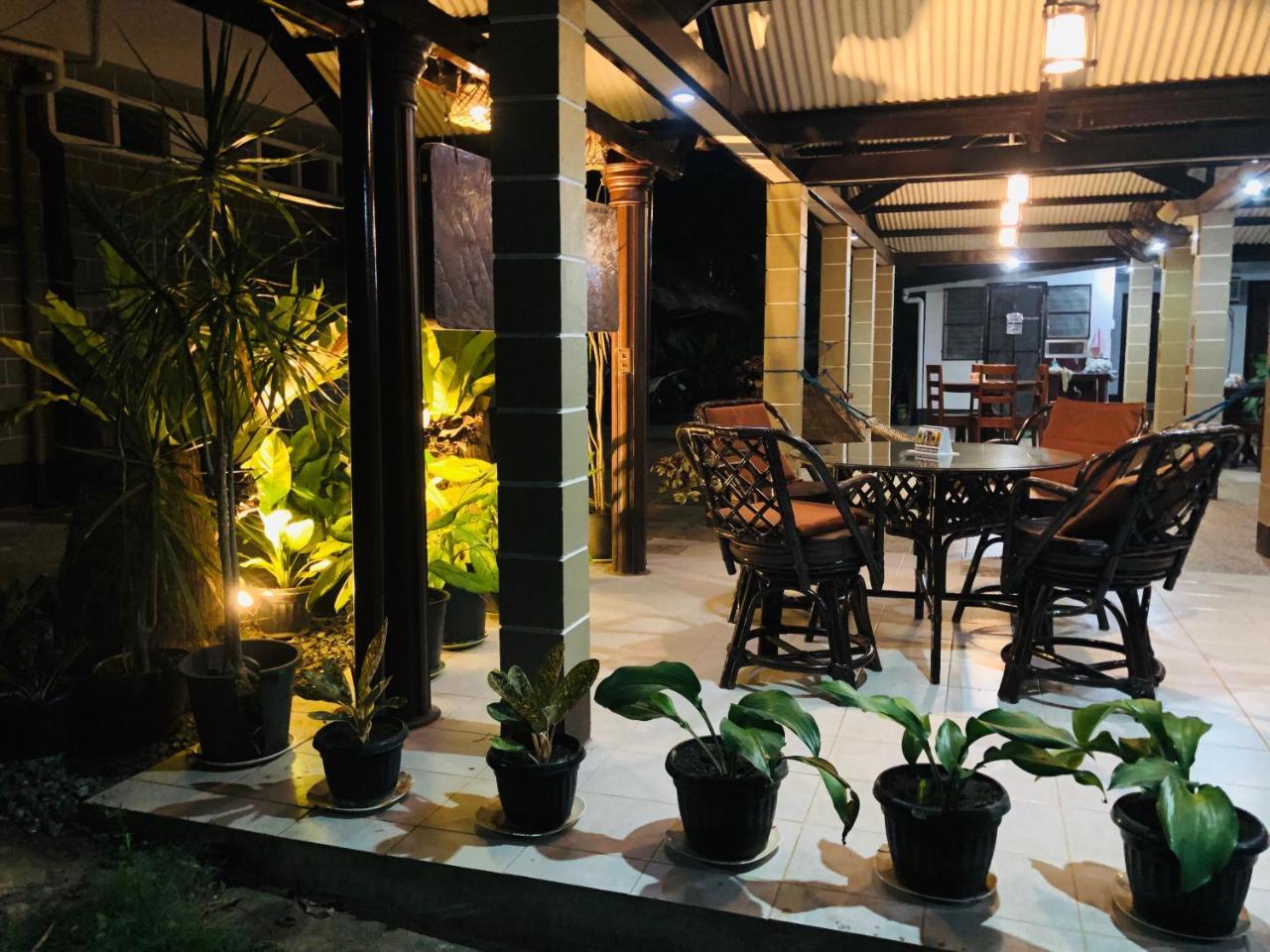 Matutina Pensionne Puerto Princesa Екстер'єр фото